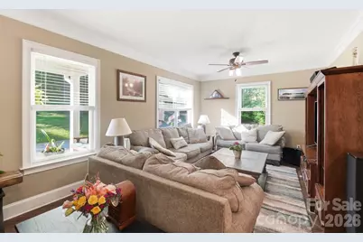 4739 Mountain Island Drive W, Charlotte, NC 28214 - Photo 9