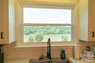 4852 Midway Sand Rd, Hickory, NC 28601 - Photo 9
