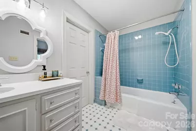 1240 10th Street Lane NW, Hickory, NC 28601 - Photo 33