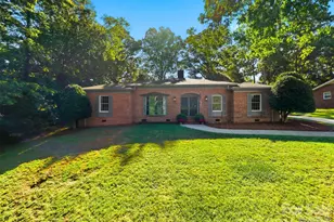 1240 10th St Ln NW, Hickory, NC 28601 - Photo 1