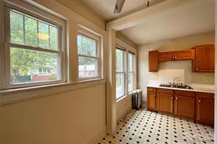 19 Saluda St, Asheville, NC 28806 - Photo 9