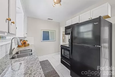 419 Wakefield Drive #D, Charlotte, NC 28209 - Photo 11