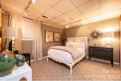 2028 10th Street Boulevard NW, Hickory, NC 28601 - Photo 37
