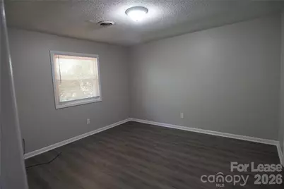 646 3rd Street SE, Hickory, NC 28602 - Photo 7