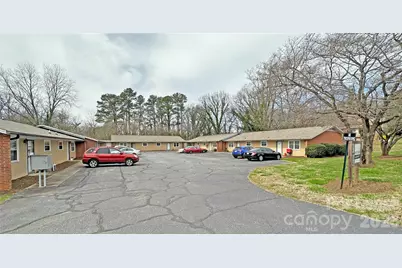 646 3rd Street SE, Hickory, NC 28602 - Photo 1