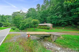 915 Little Creek Rd, Burnsville, NC 28714 - Photo 1