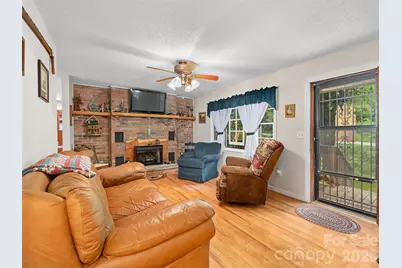 915 Little Creek Road, Burnsville, NC 28714 - Photo 5