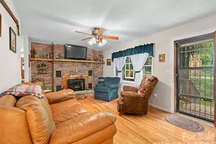 915 Little Creek Rd, Burnsville, NC 28714 - Photo 5