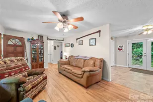 915 Little Creek Rd, Burnsville, NC 28714 - Photo 7