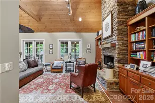911 Buckberry Dr N, Sapphire, NC 28774 - Photo 9