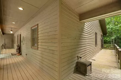 911 Buckberry Drive N, Sapphire, NC 28774 - Photo 5