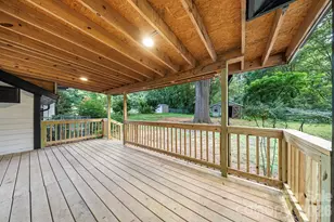 4739 Squirrel Nest Ln, Charlotte, NC 28227 - Photo 17