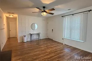 5917 Crape Myrtle Ln, Charlotte, NC 28216 - Photo 7