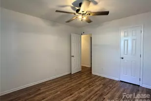 5917 Crape Myrtle Ln, Charlotte, NC 28216 - Photo 11