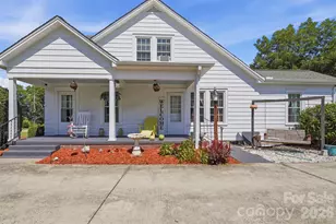 117 Marion St, Clover, SC 29710 - Photo 3