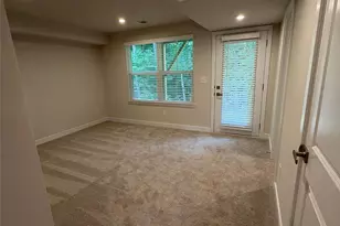 4136 Auburn Oak Ln, Charlotte, NC 28208 - Photo 5