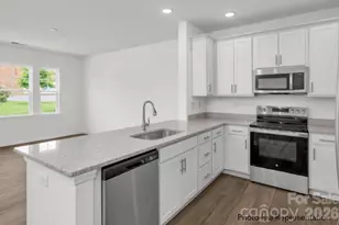 484 Shasta St, Gastonia, NC 28052 - Photo 7