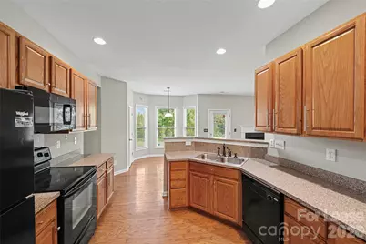 3111 Gloxinia Road, Charlotte, NC 28215 - Photo 3