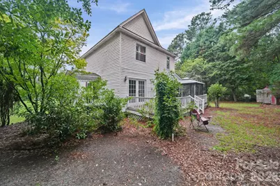 261 Lakeside Drive, Hartsville, SC 29550 - Photo 7