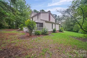 261 Lakeside Dr, Hartsville, SC 29550 - Photo 9