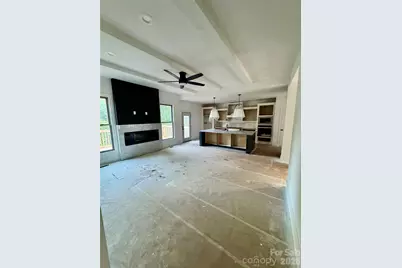 2815 1st Street NW, Hickory, NC 28601 - Photo 3