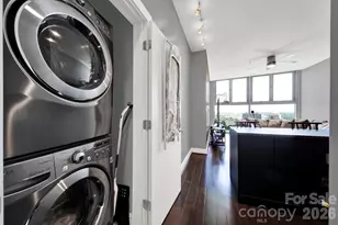 333 W Trade St, Charlotte, NC 28202 - Photo 11