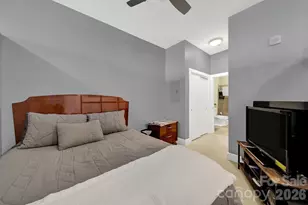 333 W Trade St, Charlotte, NC 28202 - Photo 5