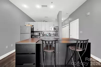 333 W Trade Street #2701, Charlotte, NC 28202 - Photo 17