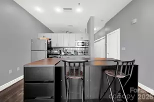333 W Trade St, Charlotte, NC 28202 - Photo 17