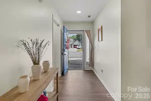 5906 Meadow Hill Dr, Charlotte, NC 28212 - Photo 7