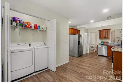 5906 Meadow Hill Drive, Charlotte, NC 28212 - Photo 15