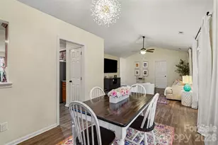 5906 Meadow Hill Dr, Charlotte, NC 28212 - Photo 11