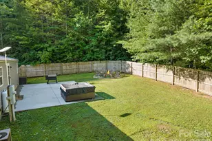 125 Ice Hollow Rd, Zirconia, NC 28790 - Photo 27