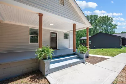 126 39th Avenue Court NW, Hickory, NC 28601 - Photo 3