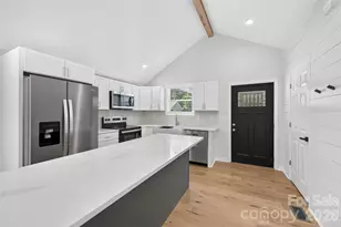 126 39th Ave Ct NW, Hickory, NC 28601 - Photo 5