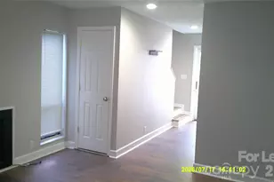 1050 21st Ave NW, Hickory, NC 28601 - Photo 5