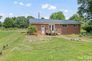 70 Levi St, Clyde, NC 28721 - Photo 3