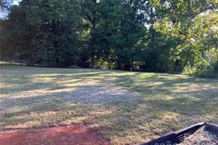 123 Dalehurst Dr, Forest City, NC 28043 - Photo 3