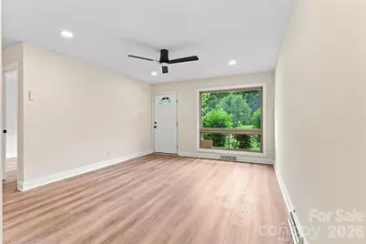 4900 Malibu Drive, Charlotte, NC 28215 - Photo 5