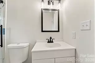 4900 Malibu Dr, Charlotte, NC 28215 - Photo 17