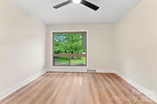 4900 Malibu Dr, Charlotte, NC 28215 - Photo 19