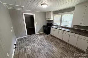 1104 Spann St, Shelby, NC 28150 - Photo 3