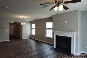 6731 Broad Valley Ct, Charlotte, NC 28216 - Photo 9
