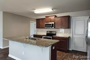 6731 Broad Valley Ct, Charlotte, NC 28216 - Photo 5