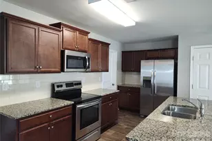 6731 Broad Valley Ct, Charlotte, NC 28216 - Photo 3