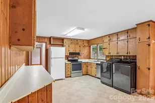 131 & 135 Boyd Ave, Waynesville, NC 28786 - Photo 13