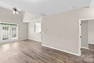 14718 Lions Pride Ct, Charlotte, NC 28278 - Photo 3