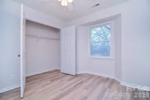 6120 Meadow Rose Ln, Charlotte, NC 28215 - Photo 9