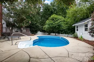 3412 Pondridge Ct, Charlotte, NC 28269 - Photo 3