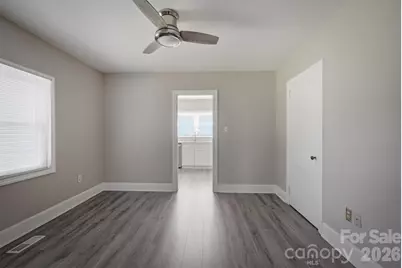 1060 14th Avenue NW, Hickory, NC 28601 - Photo 19